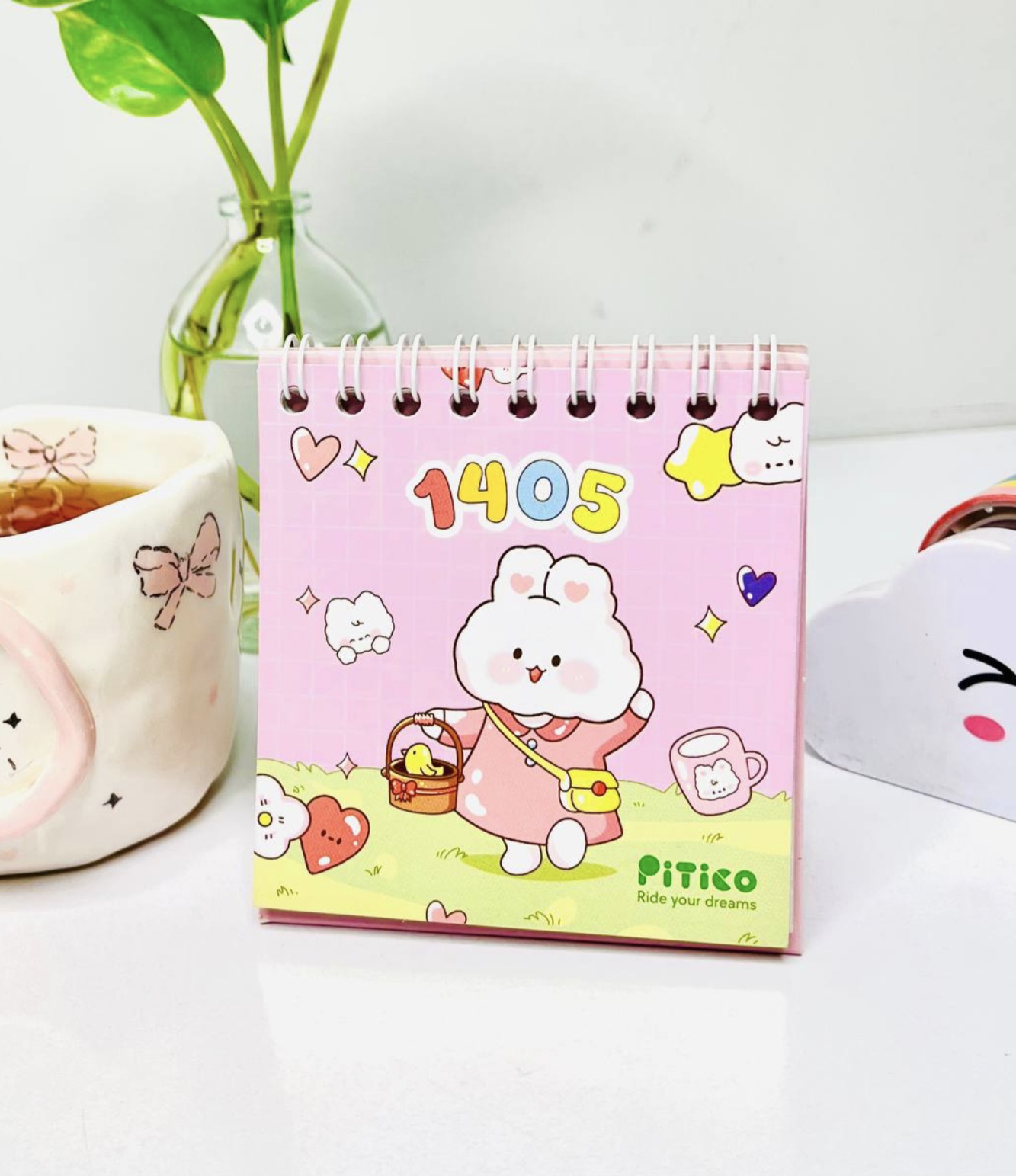 مینی تقویم رومیزی سال ۱۴۰۵ پیتیکو