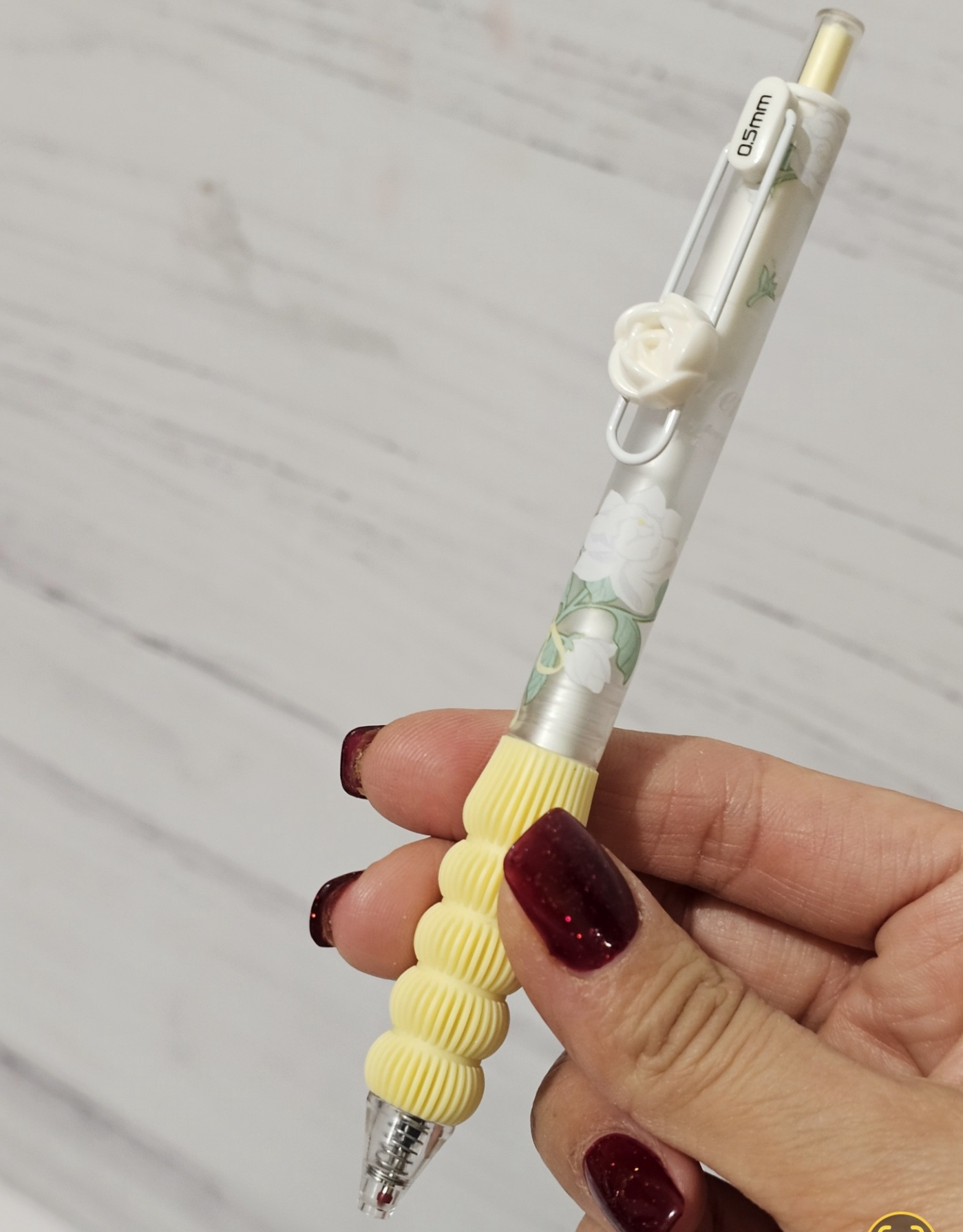 خودکار گل دار برند موکا