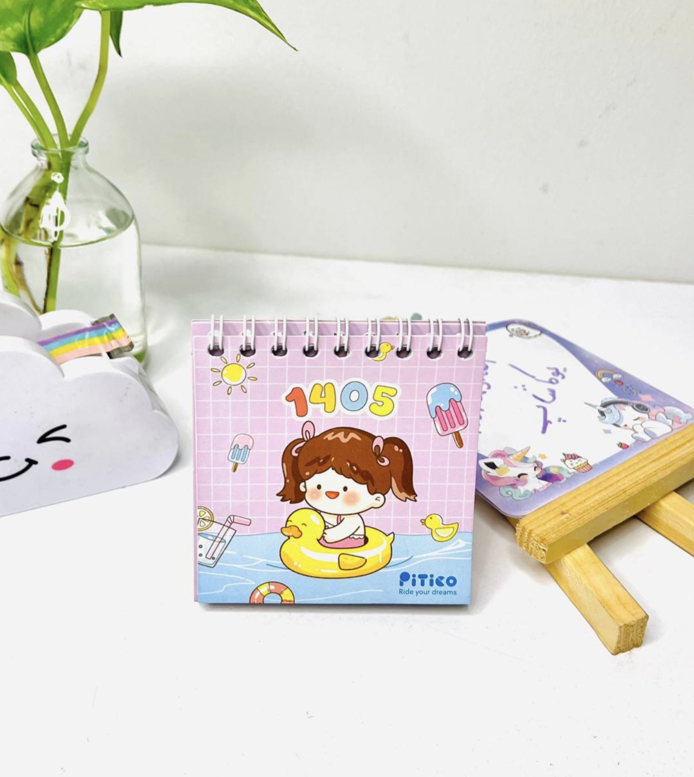 مینی تقویم رومیزی سال ۱۴۰۵ پیتیکو